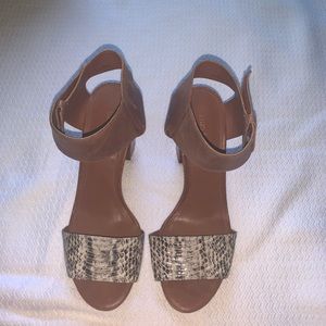 Enzo Angiolini snakeskin heel